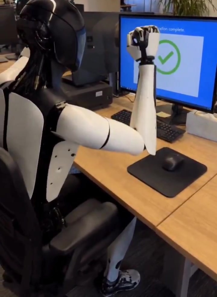Un robot humanoïde réussit un test de vérification sur ordinateur